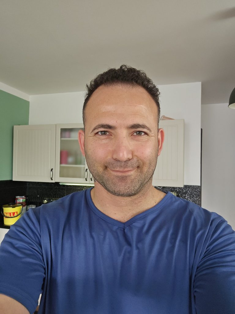 Mert Kahriman — otodidakt, his ve farkındalık rehberi